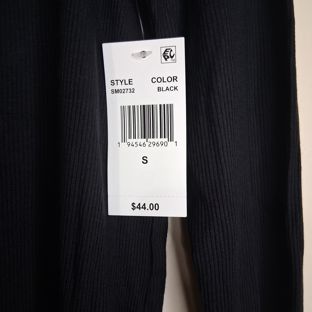 Steve Madden Classic Black Long Sleeve Tee - Picture 3 of 4